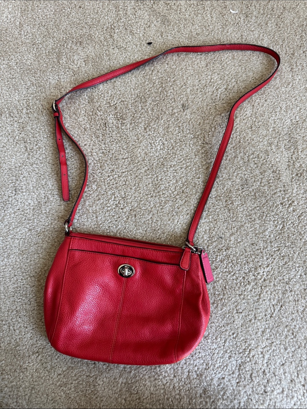 Coach Red Leather Crossbody Bag - Stylish Everyday Shoulder Bag